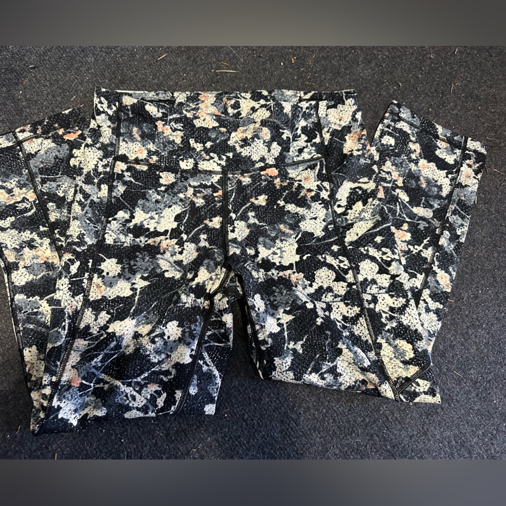 Lululemon cropped leggings